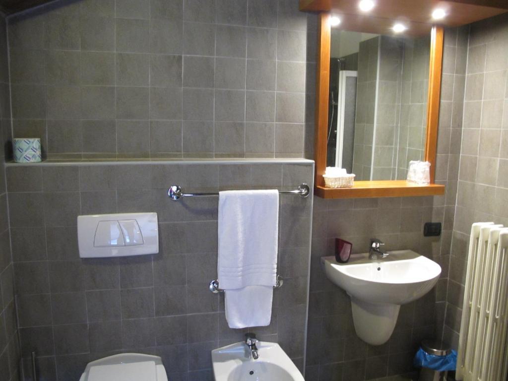 Casa Alpina Don Guanella Bed & Breakfast Macugnaga Cameră foto