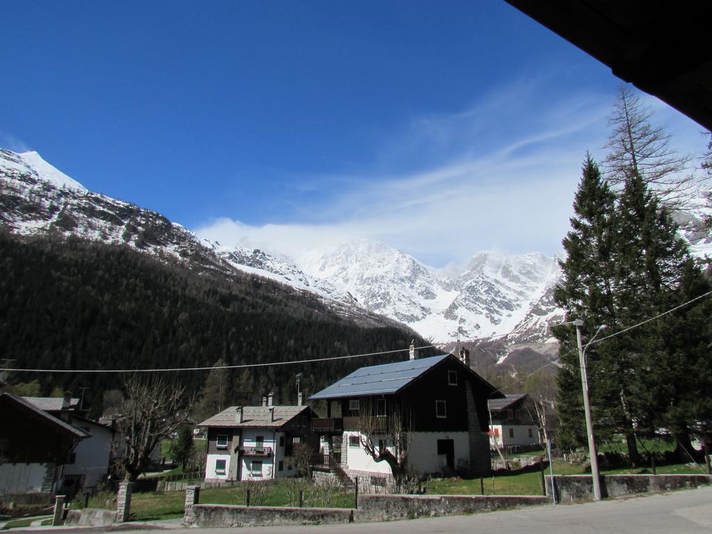 Casa Alpina Don Guanella Bed & Breakfast Macugnaga Exterior foto