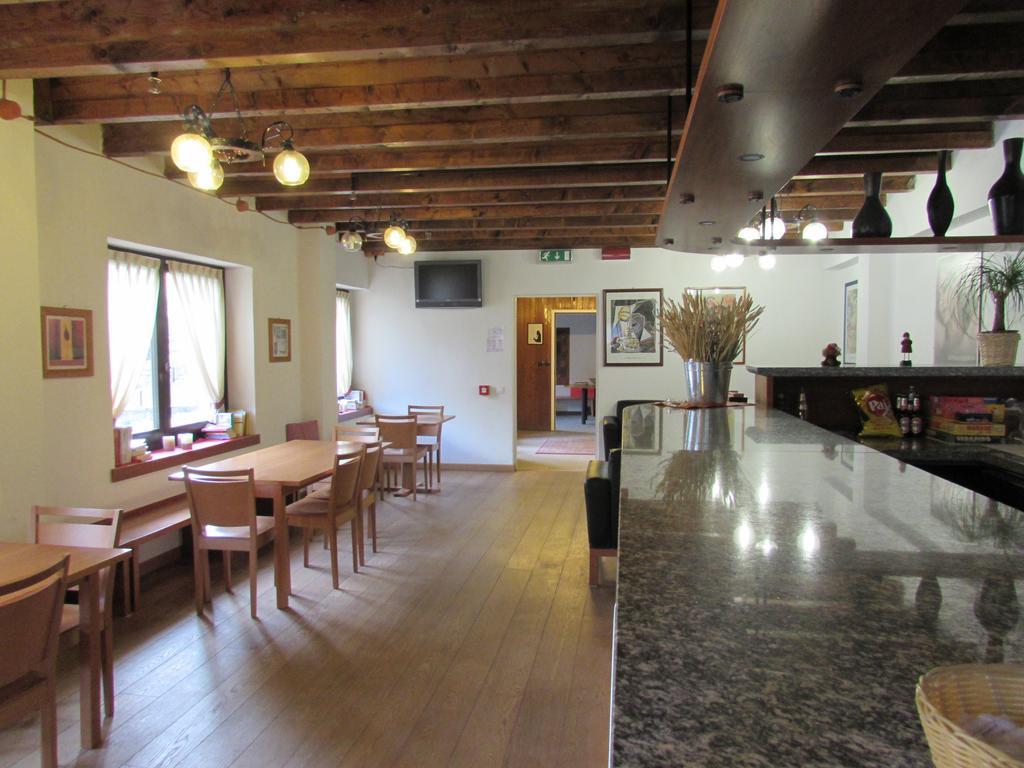 Casa Alpina Don Guanella Bed & Breakfast Macugnaga Exterior foto