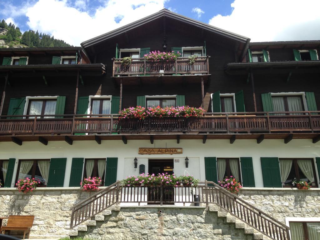 Casa Alpina Don Guanella Bed & Breakfast Macugnaga Exterior foto